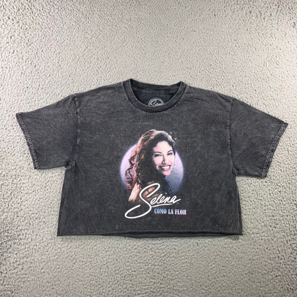 Selena T-Shirt Womens S/M Grey Acid Wash Cropped Como La Flor Graphic Tee